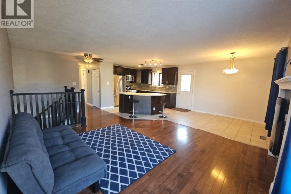 Bedroom - 256 Peace River Crescent, Tumbler Ridge, BC V0C2W0 Photo 5