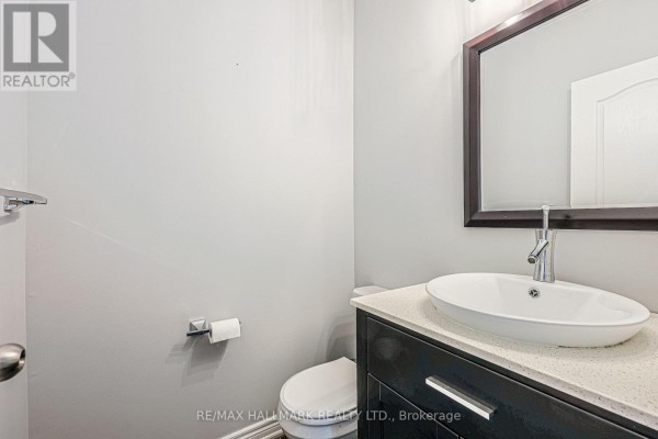 Bedroom 2 - 256 Sandale Road, Whitchurch Stouffville, ON L4A0Y4 Photo 5