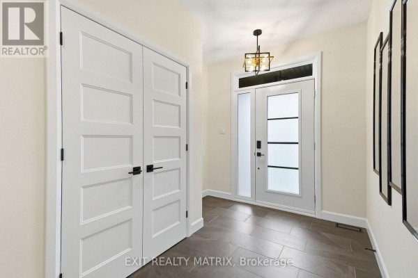 256 Trudeau Crescent, Russell, ON, photo 3