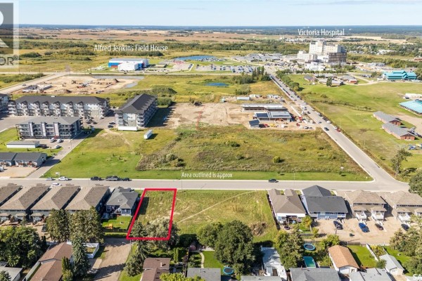 2560 Woodbridge Drive, Prince Albert, SK S6W0A7 Photo 2
