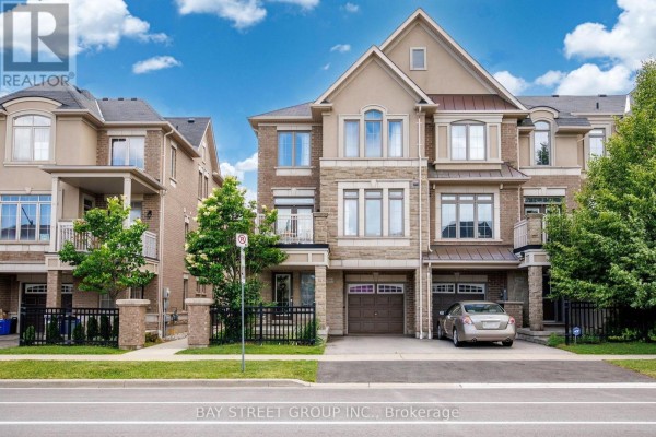 2564 Grand Oak Trail, Oakville, ON, photo 2