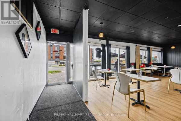 2564 St. Joseph Boulevard, Ottawa, ON K1C1G3 Photo 2