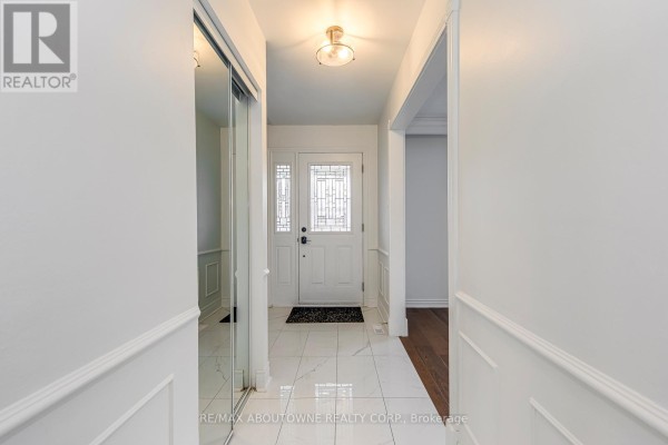 Kitchen - 2565 Windjammer Road, Mississauga, ON L5L1H7 Photo 5