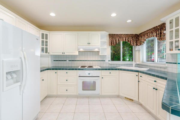 2567 140 Street, Surrey, BC V4P2L9 Photo 4