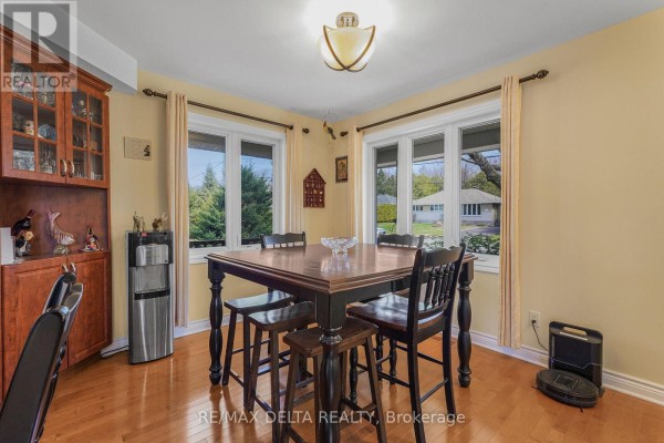 Playroom - 2567 Cleroux Crescent, Ottawa, ON K1W1B6 Photo 5