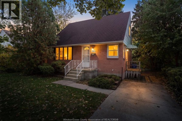 2567 Kildare Road, Windsor