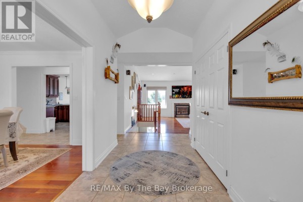 Great room - 2569 Lockhart Road, Innisfil, ON L9S3G2 Photo 4