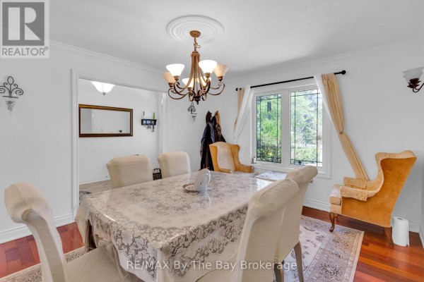 Dining room - 2569 Lockhart Road, Innisfil, ON L9S3G2 Photo 5
