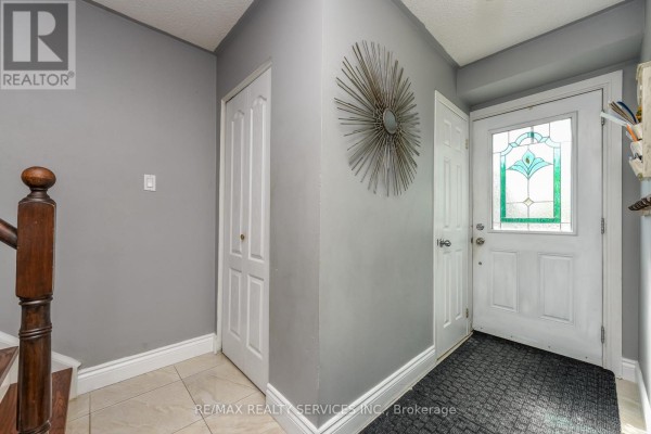 Bedroom 2 - 2569 Lundene Road, Mississauga, ON L5J3Y9 Photo 5