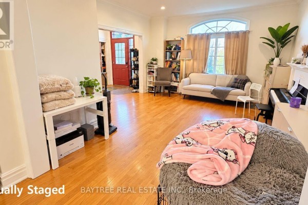 257 Cocksfield Avenue, Toronto, ON M3H3T6 Photo 4