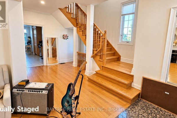 257 Cocksfield Avenue, Toronto, ON M3H3T6 Photo 5
