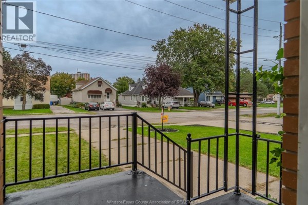 Laundry room - 257 Dieppe Street, Windsor, ON N8S3V1 Photo 4