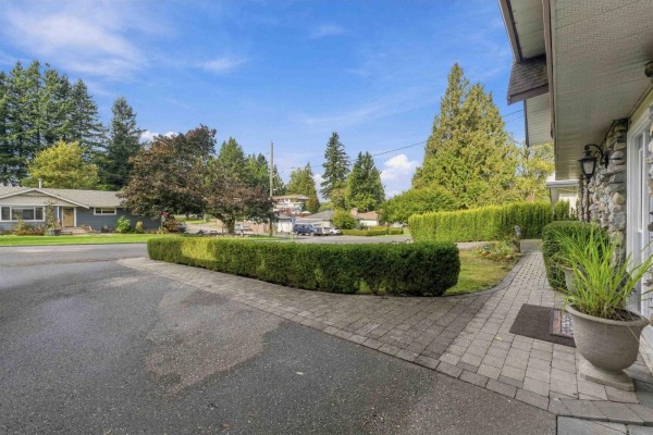 2570 Birch Street, Abbotsford, BC V2S4H8 Photo 3