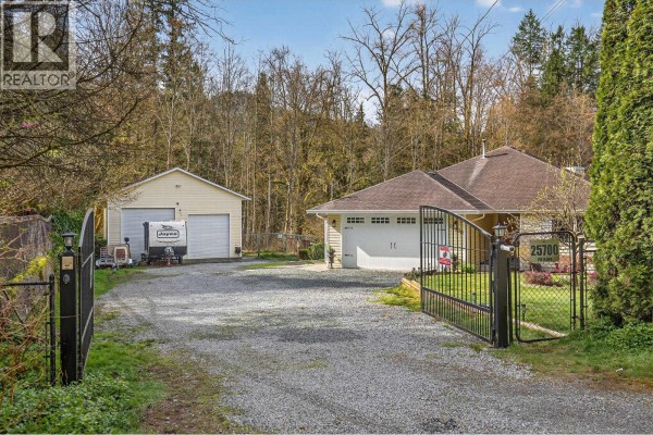 25700 116 Avenue, Maple Ridge, BC V4R1Z6 Photo 2