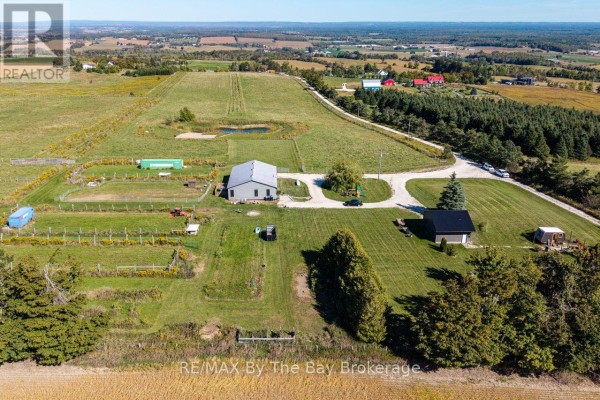 2574 Fairgrounds Road South Road S, Clearview, ON L0M1G0 Photo 2