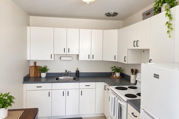 2575 - 2577 Portage Ave, Winnipeg, MB R3J0P4 Photo 5