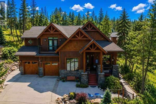 2577 Sandstone Circle, Invermere