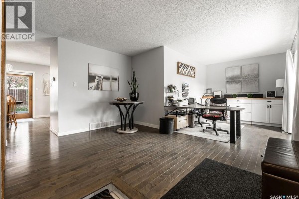 Living room - 258 Ae Adams Crescent, Saskatoon, SK S7K5M9 Photo 5