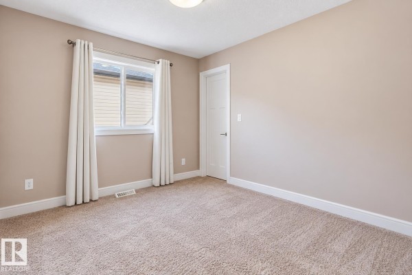 Primary Bedroom - 258 Albany Dr Nw, Edmonton, AB T6V0L3 Photo 5