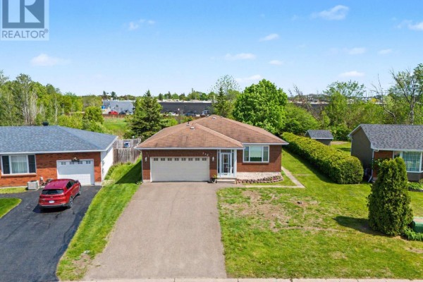 258 Allan Drive, Arnprior, ON K7S2S9 Photo 2