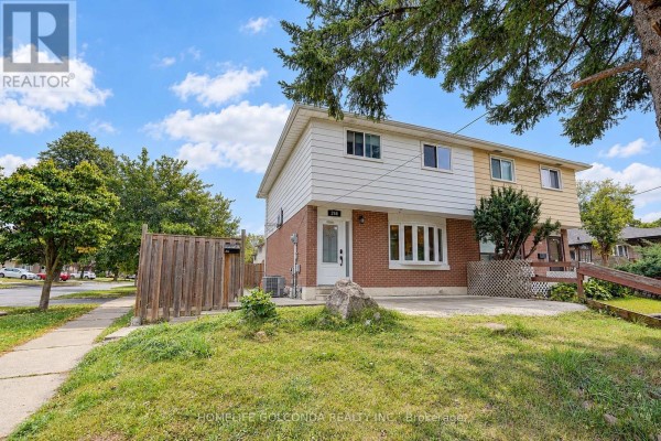 258 Hollyberry Trail, Toronto, ON, photo 3
