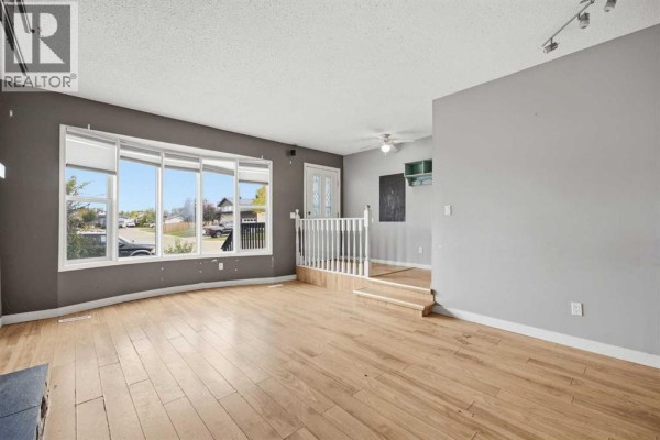 Dining room - 258 Kennedy Crescent, Fort Mcmurray, AB T9K1M8 Photo 5