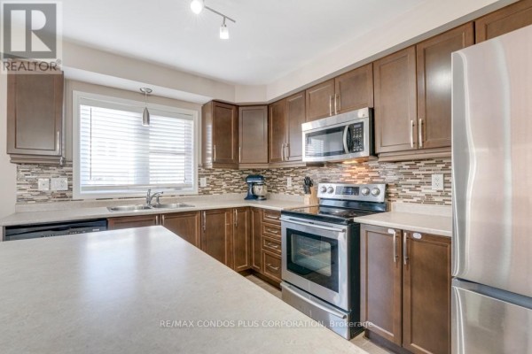 Dining room - 258 Magurn Lane, Milton, ON L9T7C5 Photo 4