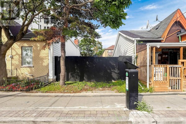 258 Parliament Street, Toronto, ON M5A3A4 Photo 2