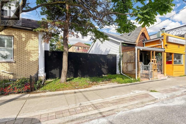 258 Parliament Street, Toronto, ON M5A3A4 Photo 3