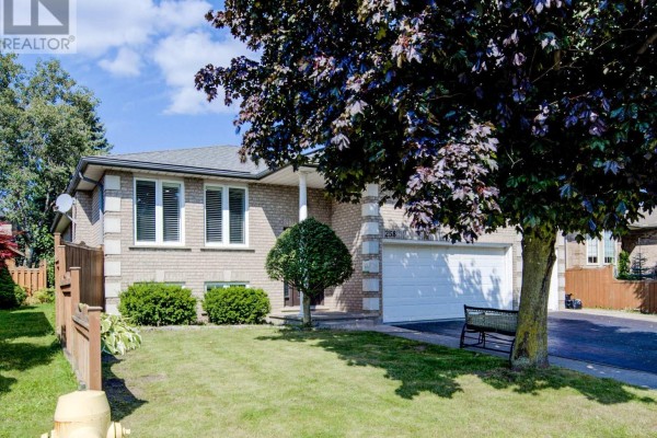 258 Saginaw Parkway, Cambridge, ON, photo 3