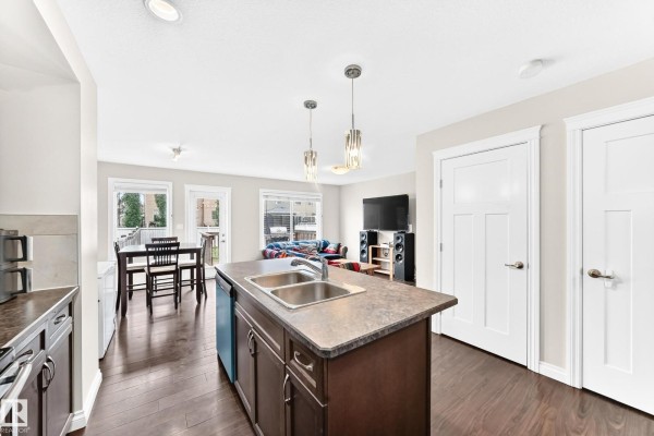 Primary Bedroom - 258 Sturtz Bn, Leduc, AB T9E0X4 Photo 5