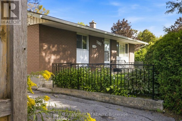Kitchen - 2587 Roman Avenue, Ottawa, ON K2B7Y1 Photo 2