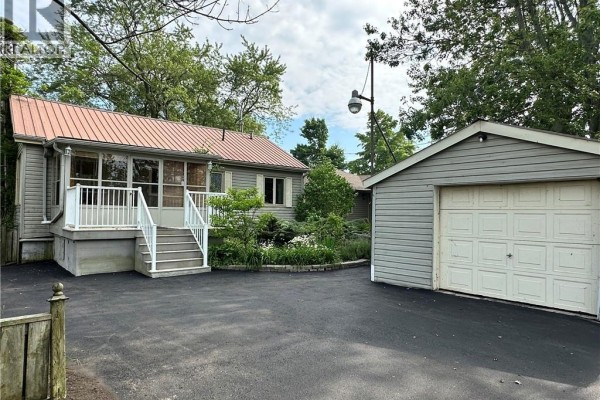 2592 Lakeshore Road, Dunnville, ON, photo 2