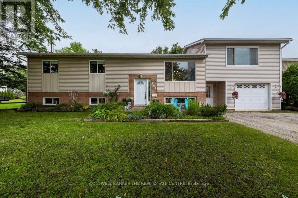 2593 Lawrence Avenue, Innisfil, ON, photo 2