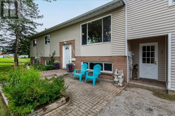 2593 Lawrence Avenue, Innisfil, ON, photo 3