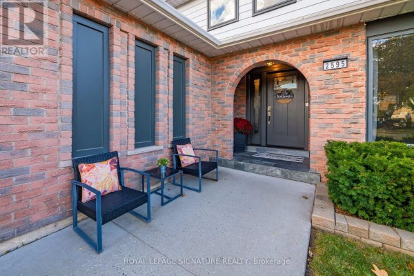 Kitchen - 2595 Cavendish Drive, Burlington, ON L7P4A9 Photo 3