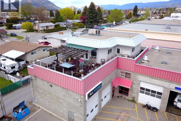 2595 Skaha Lake Road, Penticton, BC V2A6E8 Photo 4