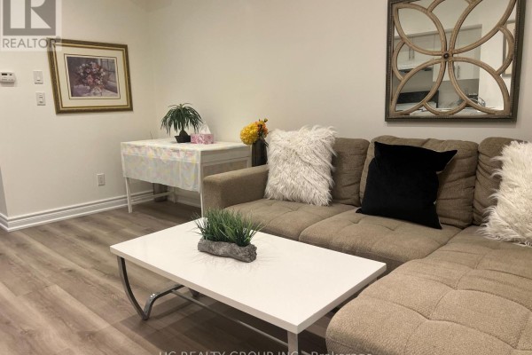 26 - 15 Eaton Park Lane, Toronto, ON, photo 3