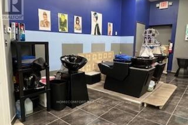 26 - 180 Steeles Avenue W, Vaughan, ON L4J2L1 Photo 5