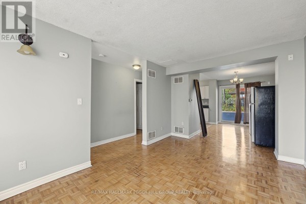 26 - 275 Blake Street, Barrie, ON L4M1K7 Photo 4