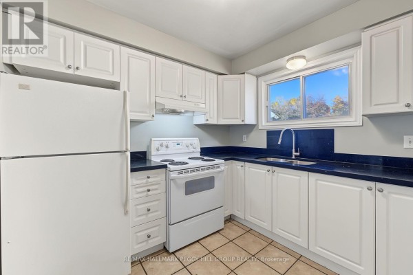 26 - 275 Blake Street, Barrie, ON L4M1K7 Photo 5
