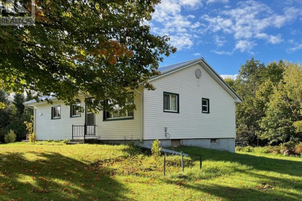Bedroom - 26-1 1290 Ridge Road, Falkland Ridge, NS B0R1H0 Photo 4