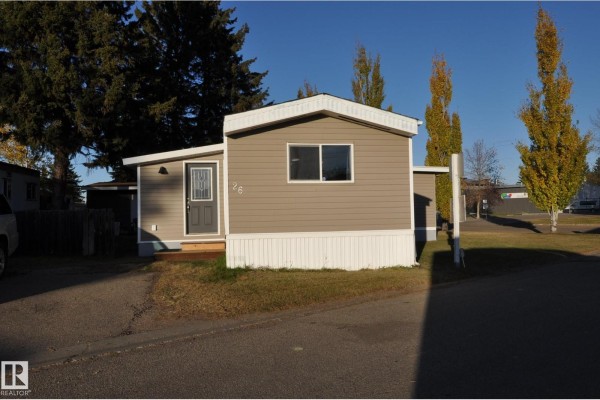 Primary Bedroom - #26 10410 101 A St, Morinville, AB T8R1B1 Photo 4