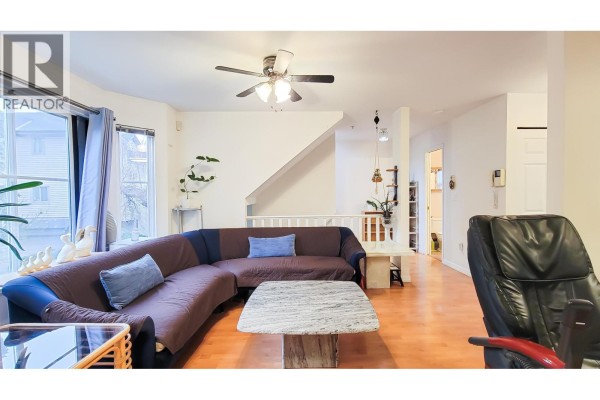 26 2458 Pitt River Road, Port Coquitlam, BC V3C6J7 Photo 4