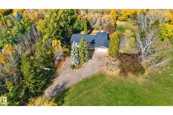 Family room - #26 52472 Rge Road 224, Rural Strathcona County, AB T8A4R6 Photo 4