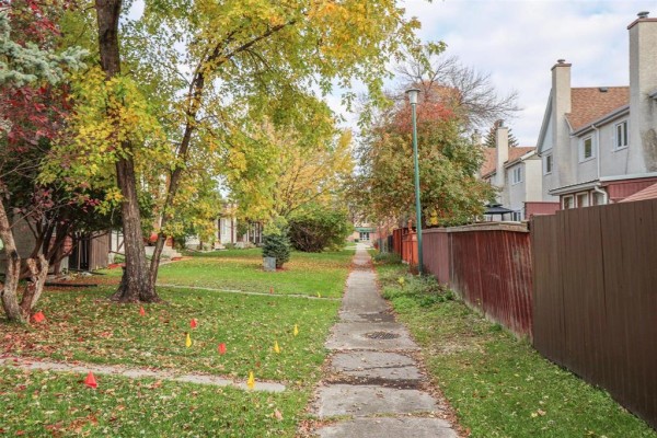 Dining room - 26 Agincourt Road, Winnipeg, MB R2J3S5 Photo 2