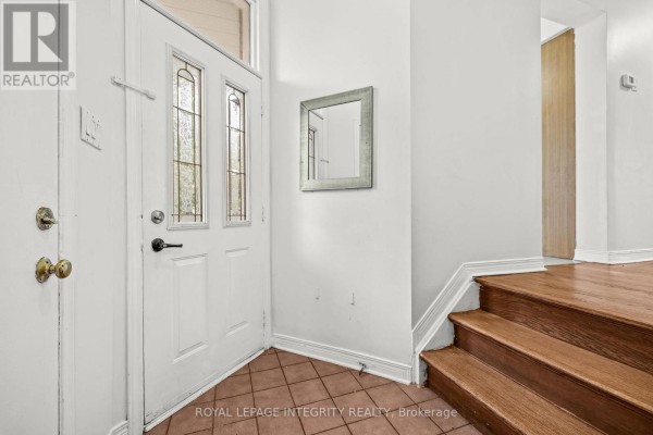 Primary Bedroom - 26 Astoria Crescent, Ottawa, ON K2G6E5 Photo 4