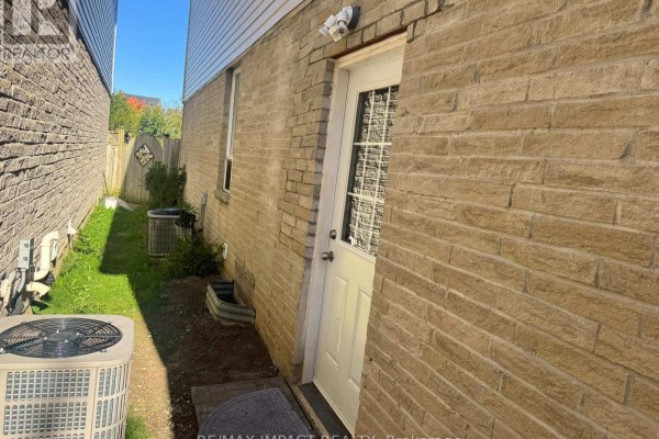 Bedroom 2 - 26 Beadle Drive, Ajax, ON L1S7P1 Photo 2