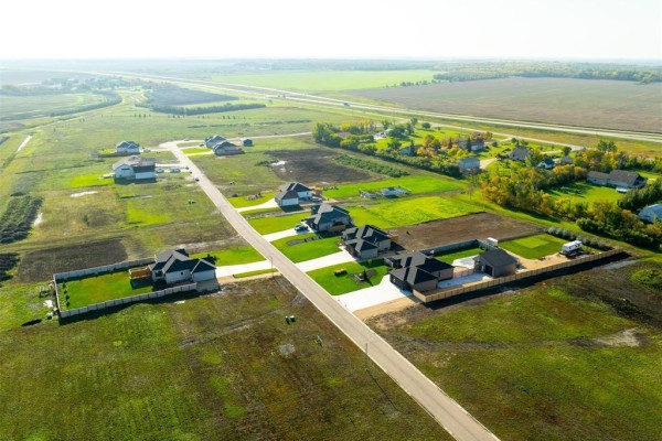 26 Brookfield Drive, St Francois Xavier, MB R4L1A2 Photo 4
