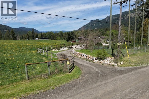 Bedroom - 26 Byers Road, Cherryville, BC V0E2G1 Photo 2